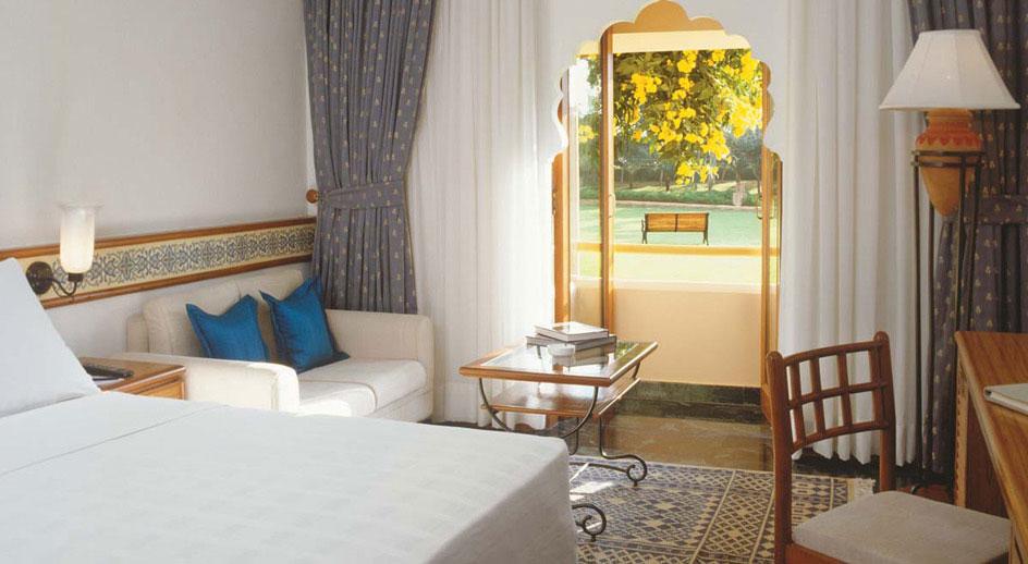 Trident Jaipur Hotel Exterior foto A room at the resort