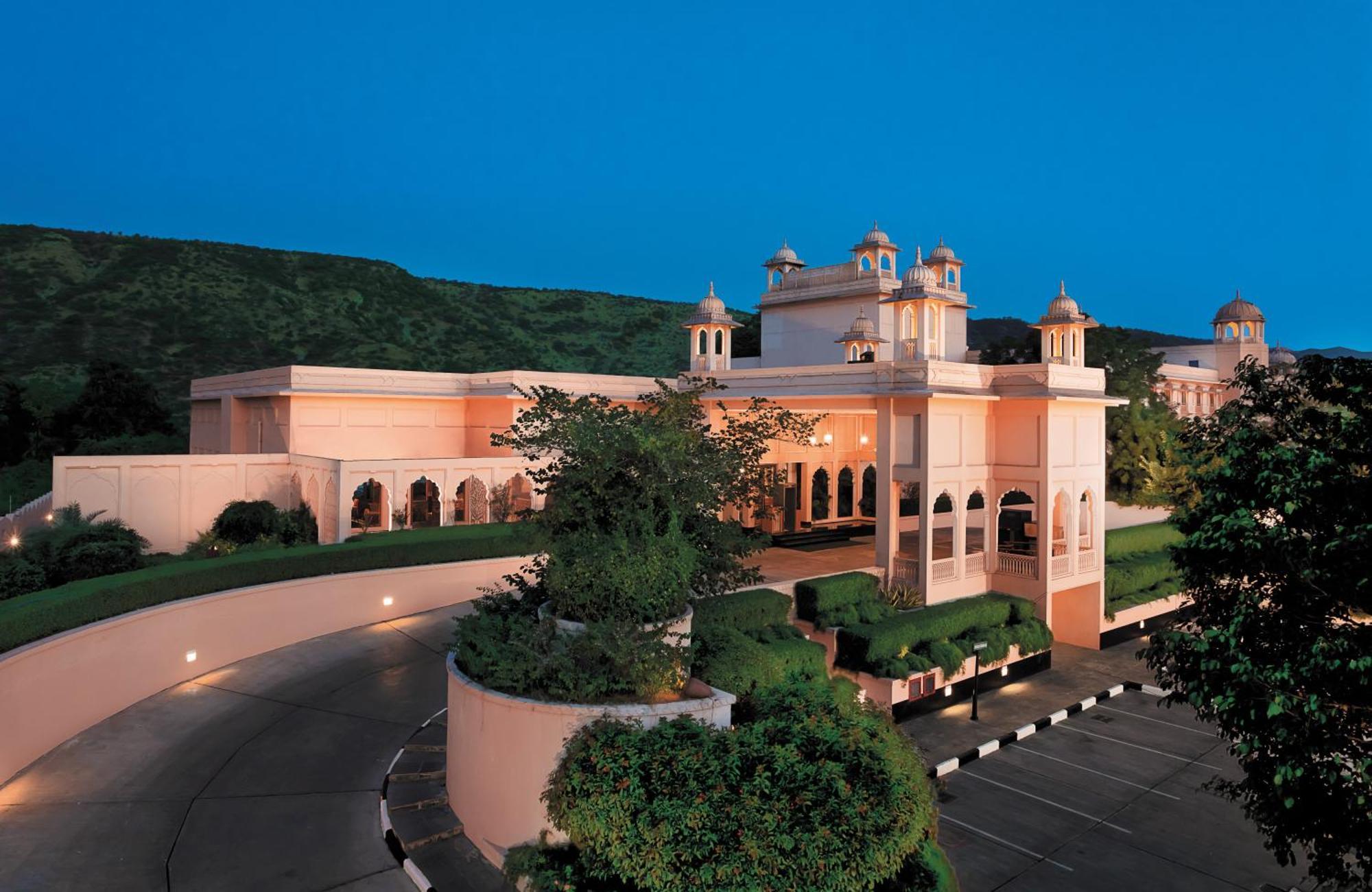 Trident Jaipur Hotel Exterior foto The Oberoi Udaivilas Palace