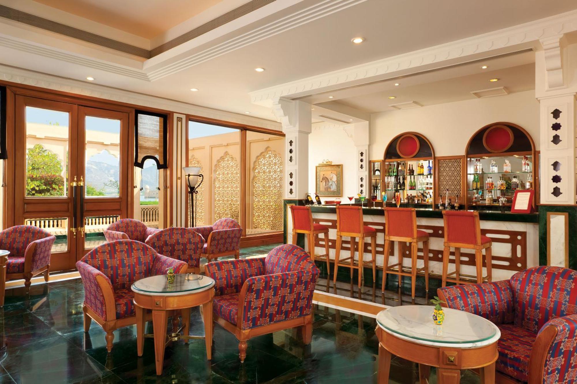 Trident Jaipur Hotel Exterior foto Bar at the Oberoi, Agra