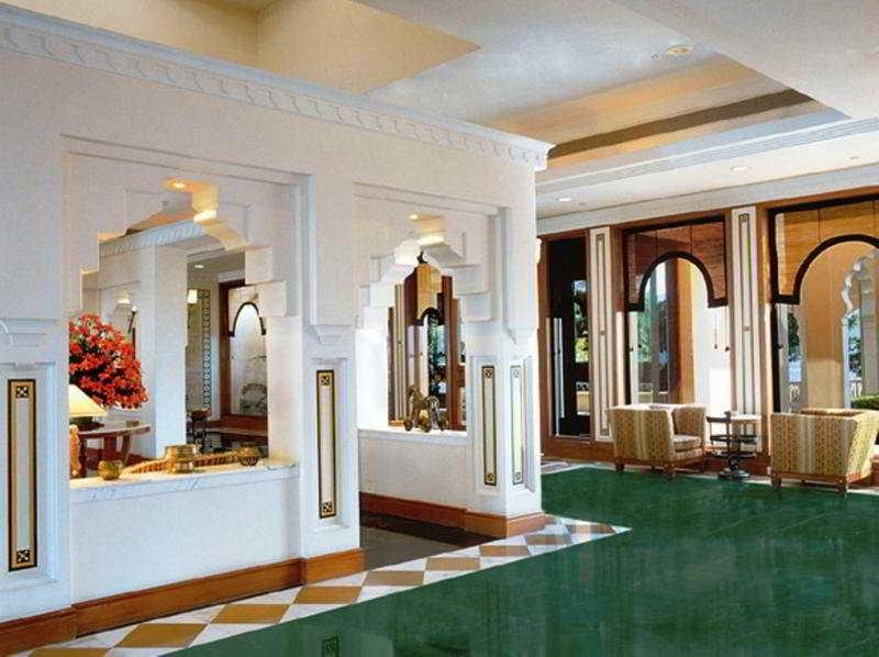 Trident Jaipur Hotel Interior foto The lobby of the Taj Bengal